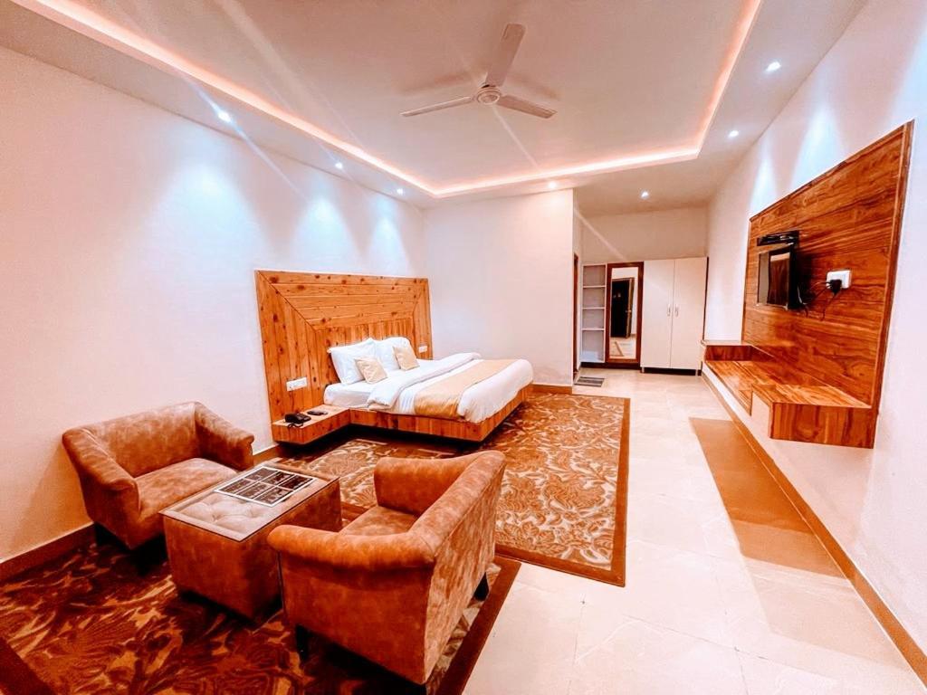Queens Hill By Edge Mussoorie Luaran gambar
